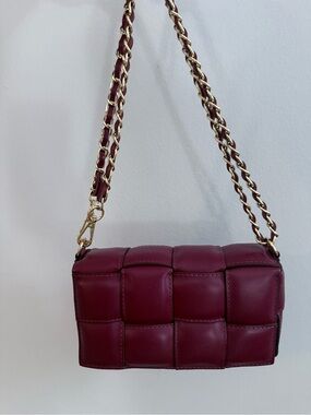 Burgundy Shoulder Bag with Gold Chain Strap